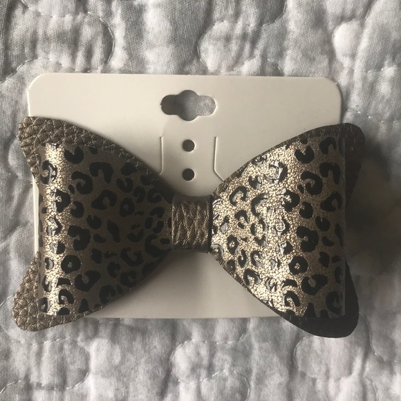 Accessories - Leopard Glam Hair Bow